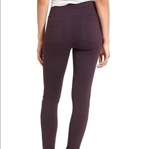 Athleta Metro High Waist Leggings with Pockets, L, Purple/Burgundy